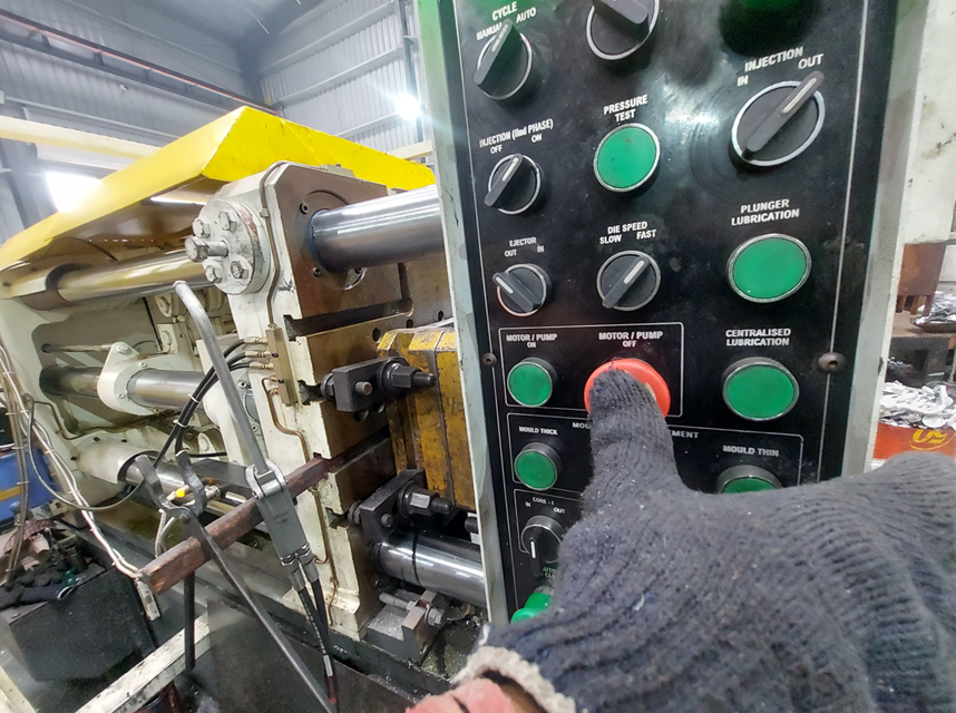 Technocraft 180Ton Machine